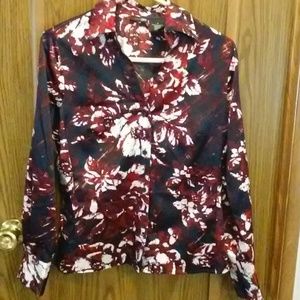 East 5th size 8 long sleeve button up blouse